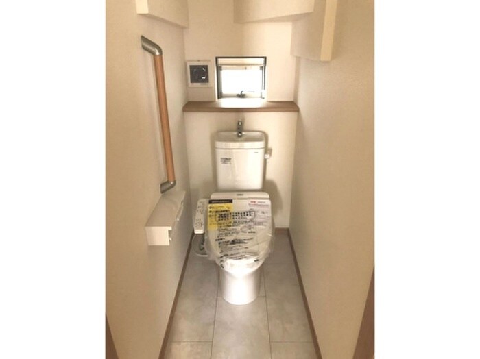 物件内観写真14　(トイレ)