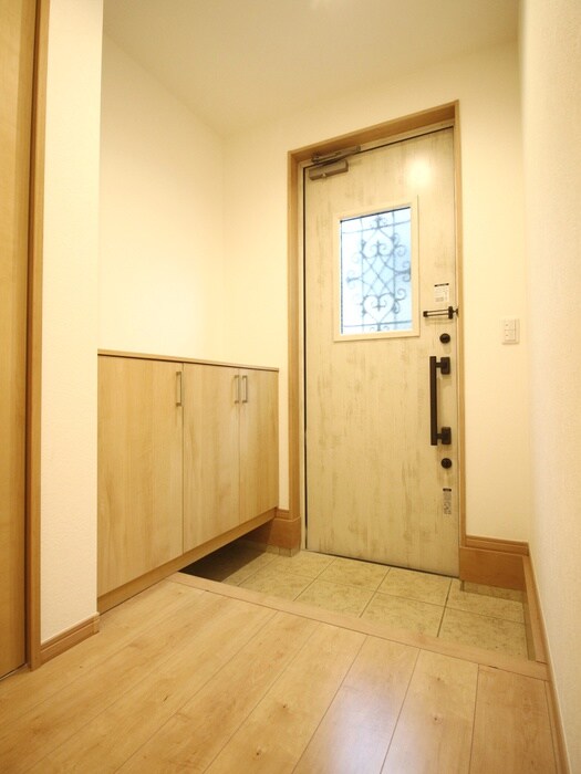 物件内観写真17　(玄関)