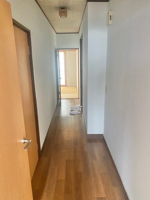 物件内観写真19　(廊下)