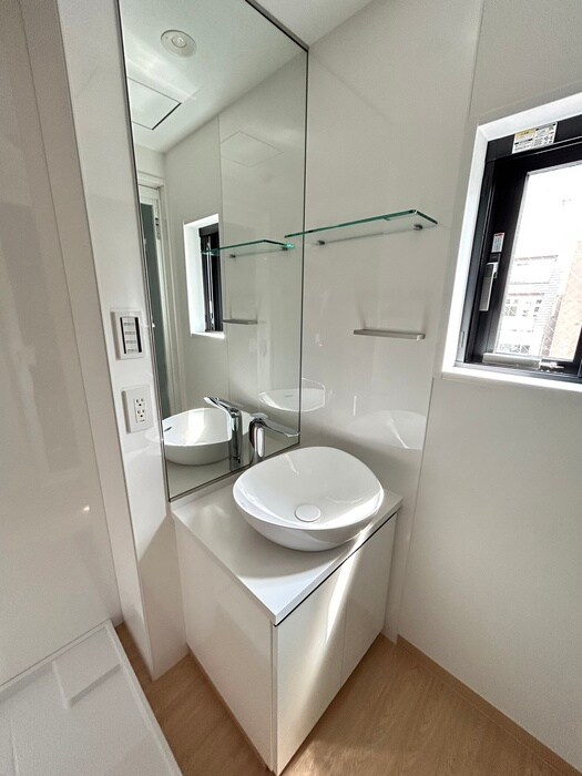 物件内観写真13　(洗面)