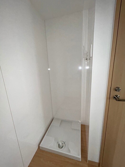 物件内観写真14　(洗濯機置場)