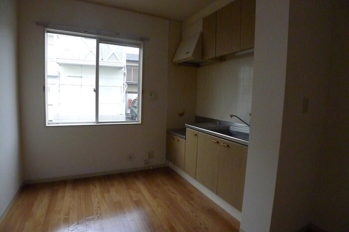 物件内観写真8　(居室)