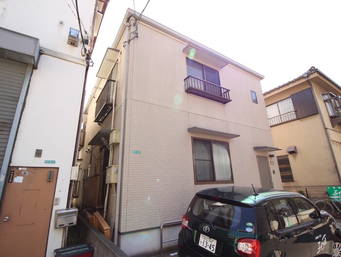 物件外観写真2　(バイク置き場)