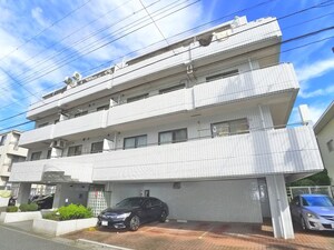 グロ－リ－ハイツ市川外観写真