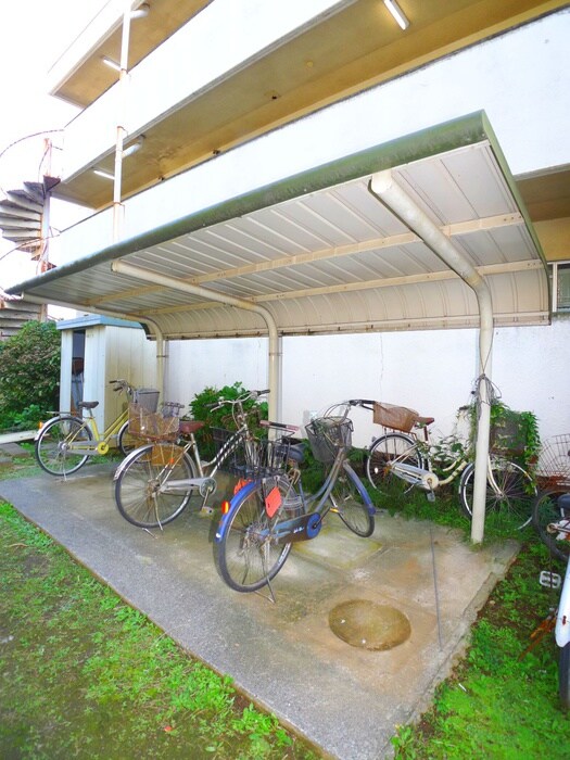 物件外観写真6　(駐輪場)