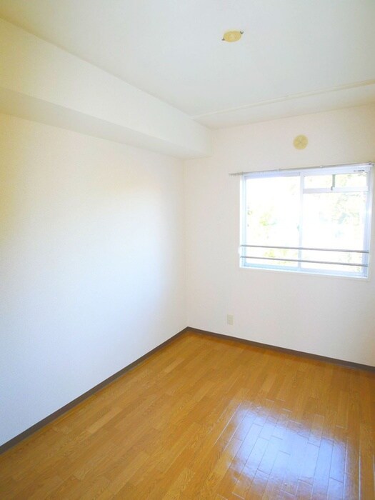 物件内観写真6　(居室)