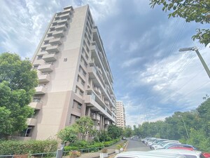 若葉台団地２－１９号棟(1111)外観写真