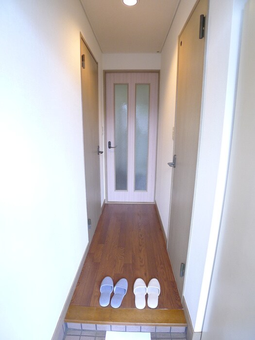 物件内観写真12　(玄関)
