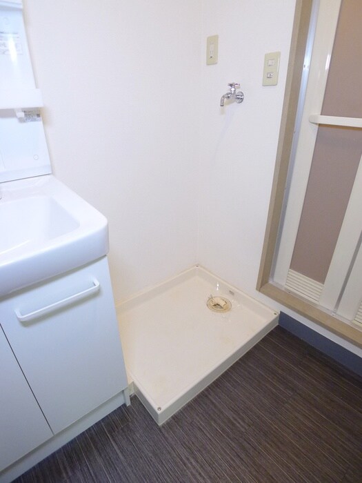 物件内観写真21　(洗濯機置場)