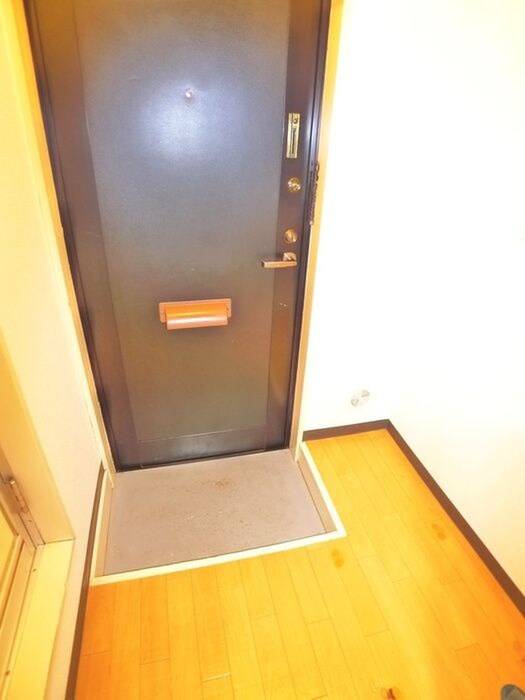 物件内観写真15　(玄関)