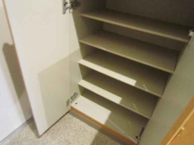 物件内観写真14　(靴箱)