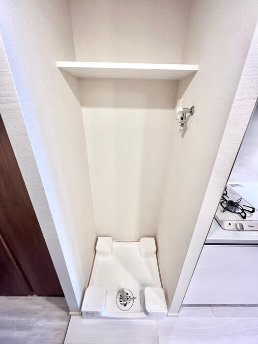 物件内観写真18　(洗濯機置場)