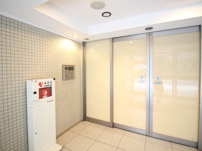 物件外観写真6　(エントランス部分)