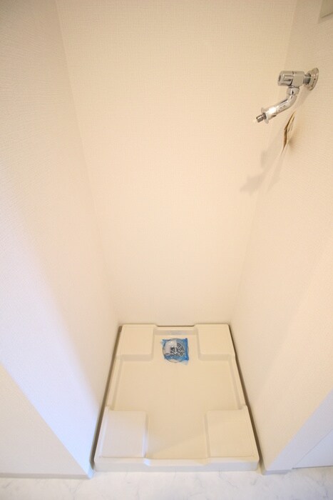 物件内観写真18　(洗濯機置場)