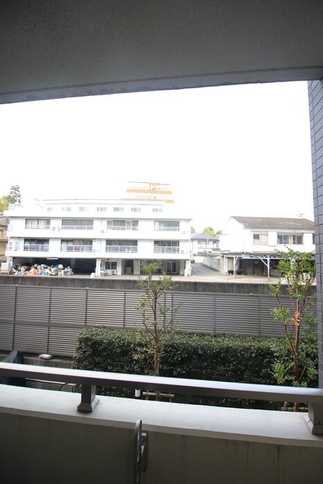 物件内観写真22　(室内からの展望)