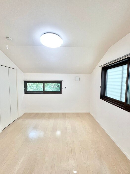 物件内観写真4　(居室)