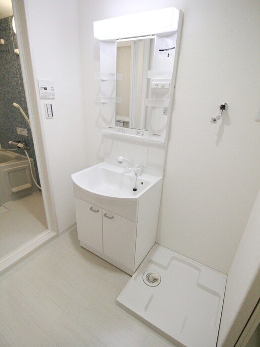 物件内観写真16　(洗濯機置場)