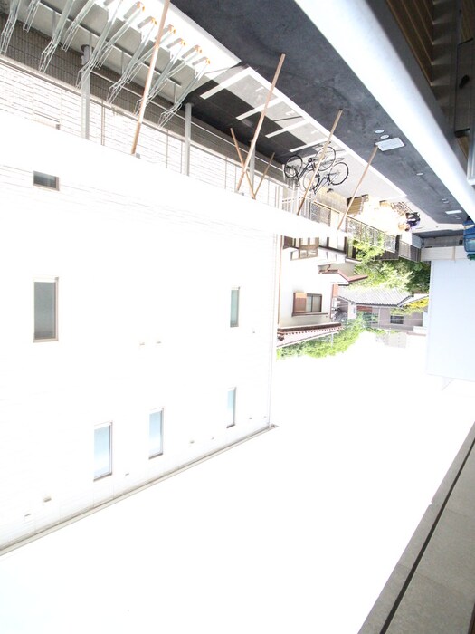 物件内観写真18　(室内からの展望)