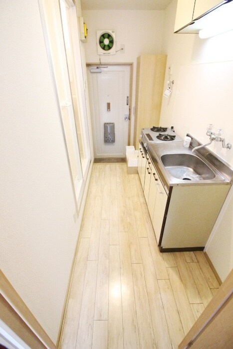 物件内観写真16　(廊下)