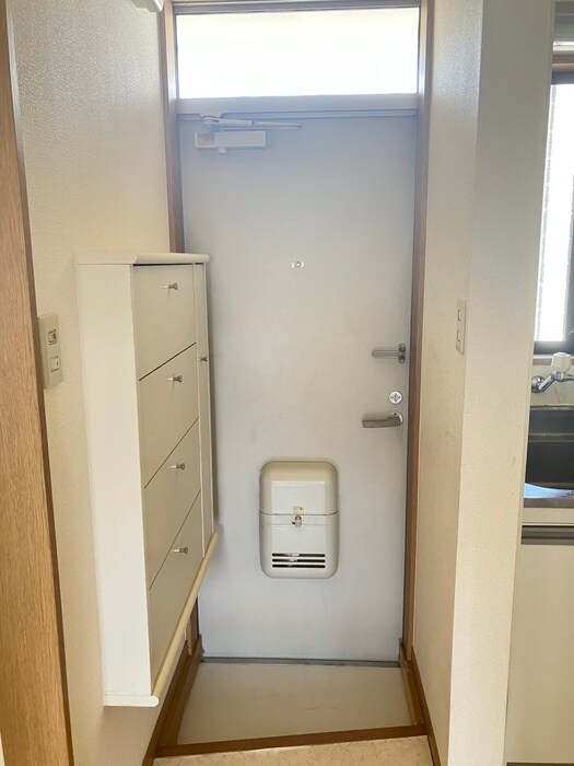 物件内観写真15　(玄関)