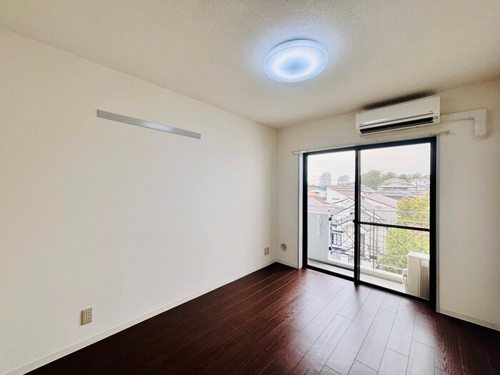 物件内観写真7　(居室)