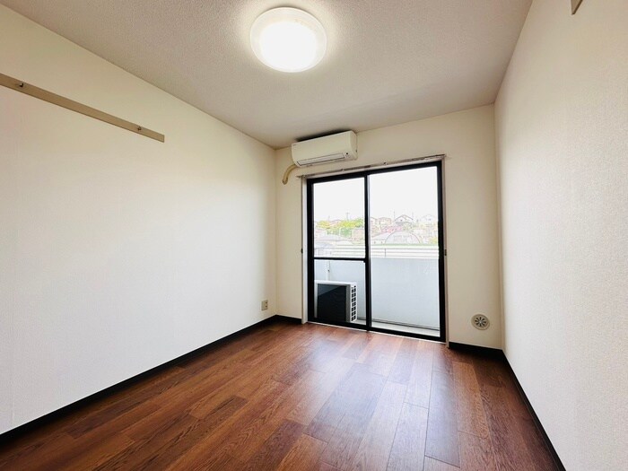 物件内観写真16　(居室)