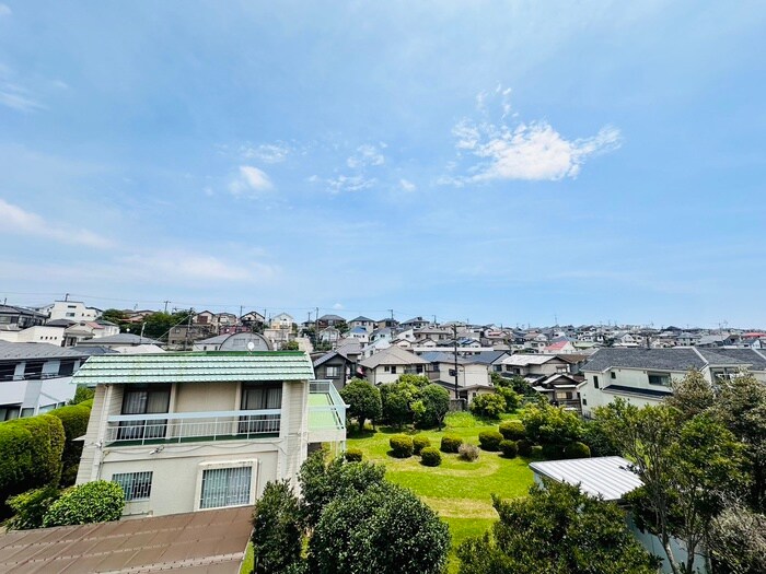 物件内観写真19　(室内からの展望)