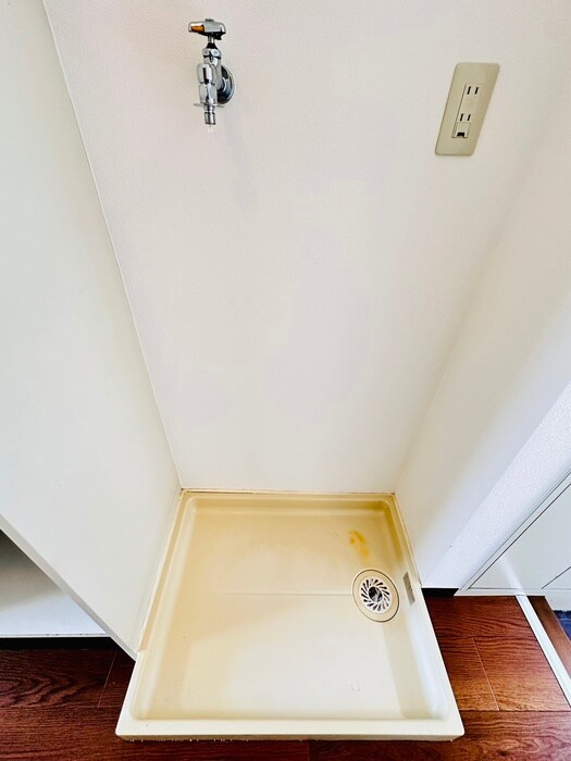 物件内観写真21　(洗濯機置場)