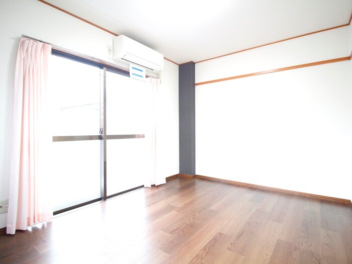 物件内観写真5　(居室)