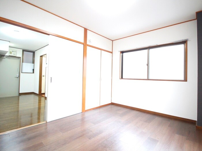 物件内観写真6　(居室)