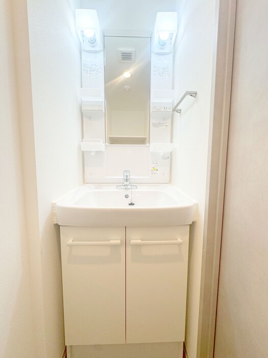 物件内観写真12　(洗面)