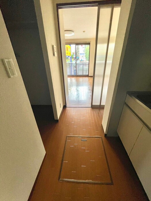 物件内観写真16　(廊下)