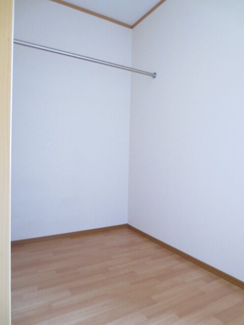 物件内観写真10　(収納)