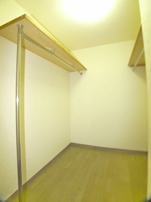 物件内観写真15　(収納)