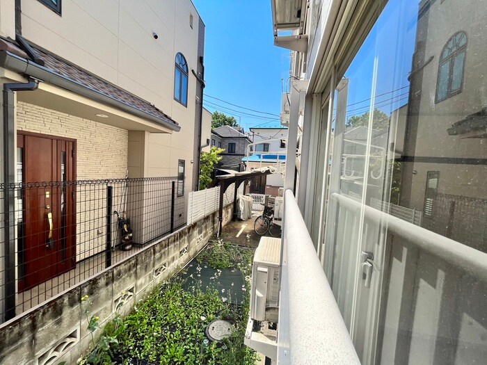 物件内観写真16　(室内からの展望)