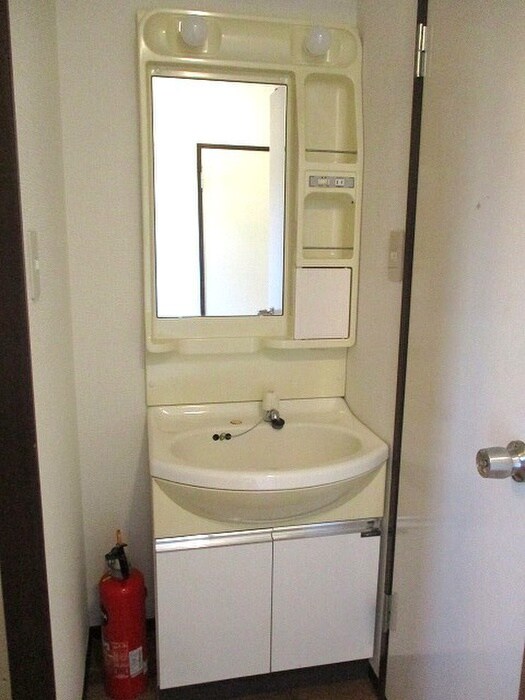 物件内観写真8　(洗面)