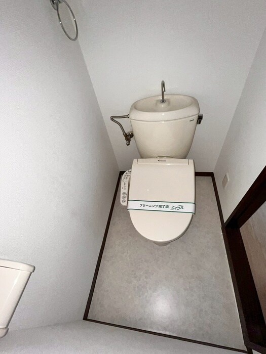 物件内観写真14　(トイレ)