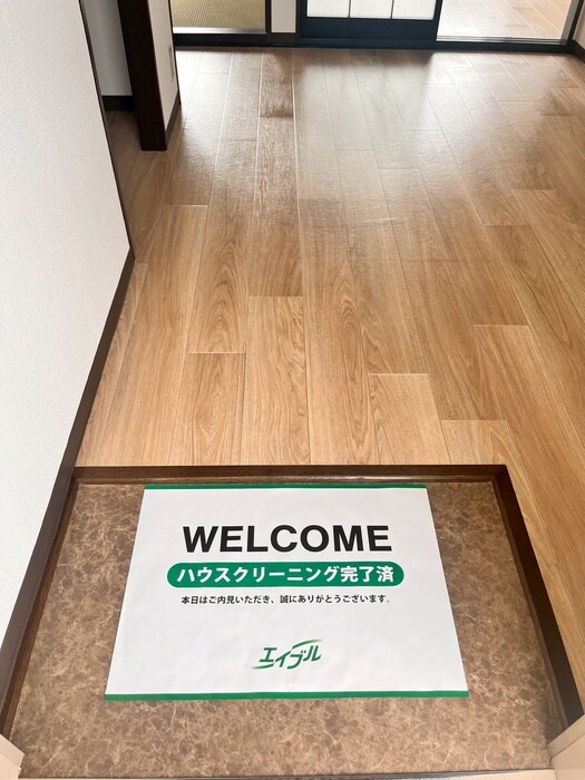 物件内観写真16　(玄関)