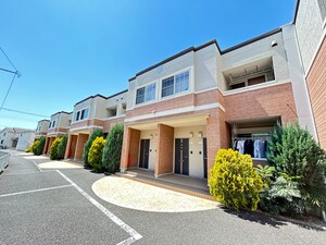 Ｓｔ．Ｆｉｅｌｄ横濱泉外観写真