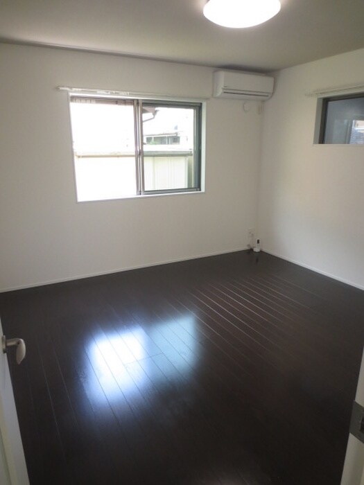 物件内観写真4　(居室)