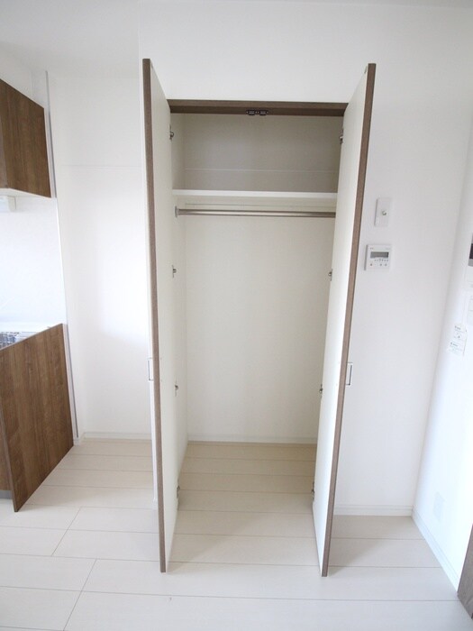 物件内観写真11　(収納)