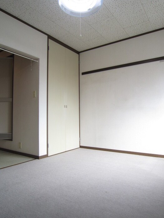 物件内観写真9　(居室)