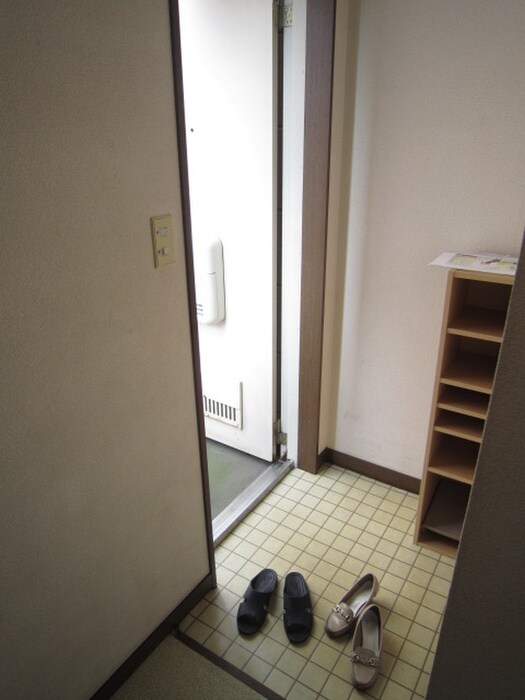 物件内観写真15　(玄関)