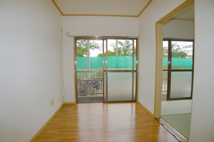 物件内観写真7　(居室)