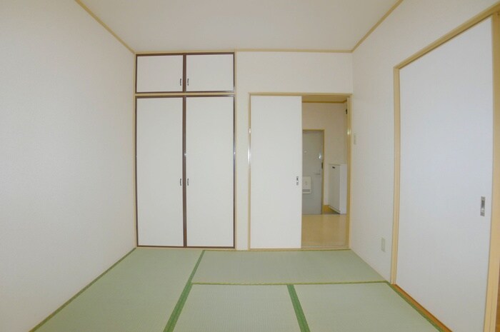 物件内観写真10　(居室)