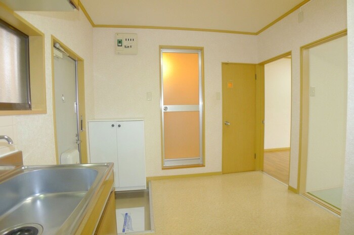 物件内観写真18　(玄関)