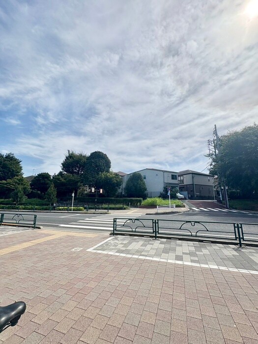 物件内観写真13　(室内からの展望)