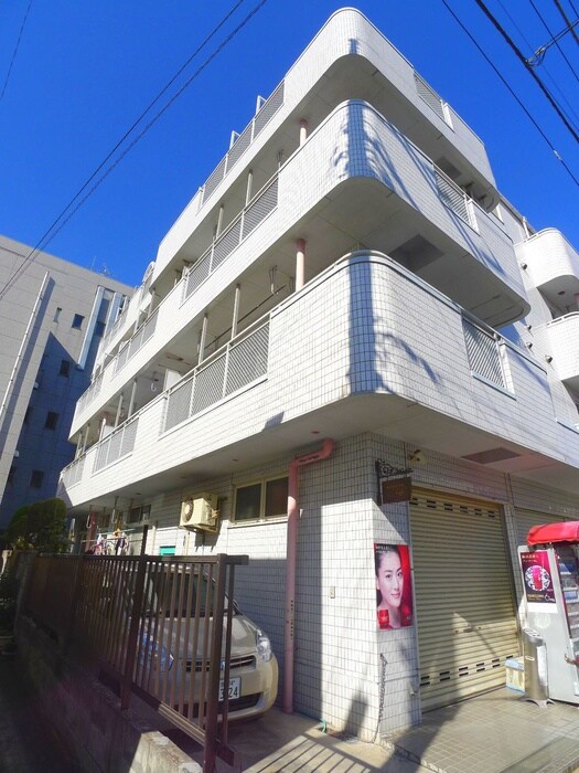 物件外観写真4　(エントランス部分)