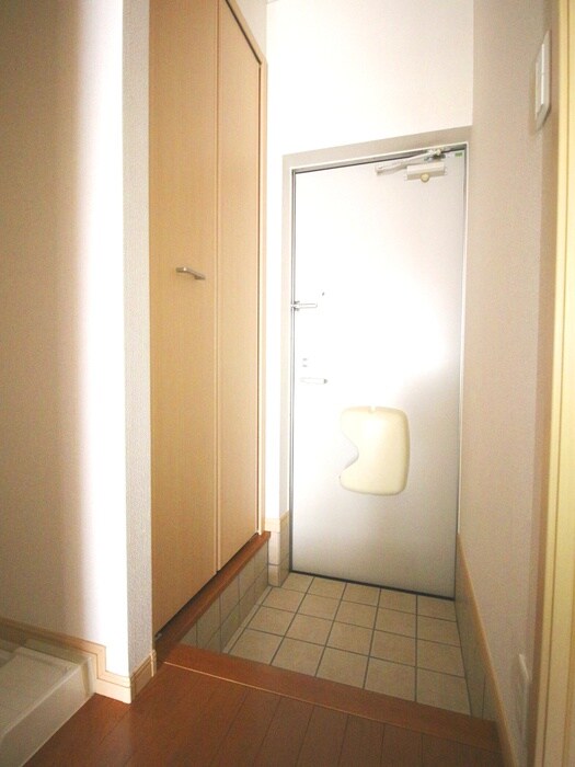 物件内観写真17　(玄関)