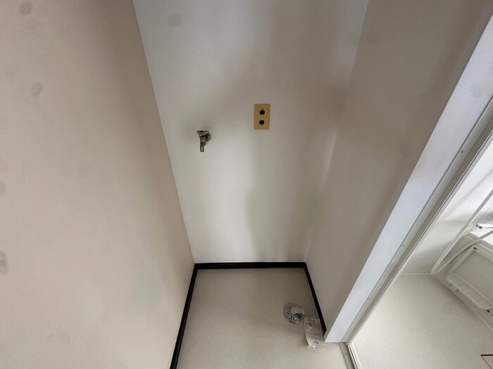 物件内観写真19　(洗濯機置場)